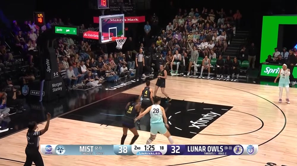 开云体育平台-李月汝出战3分钟就砍下全队半场最高13分！三分+全场一条龙秀爆了